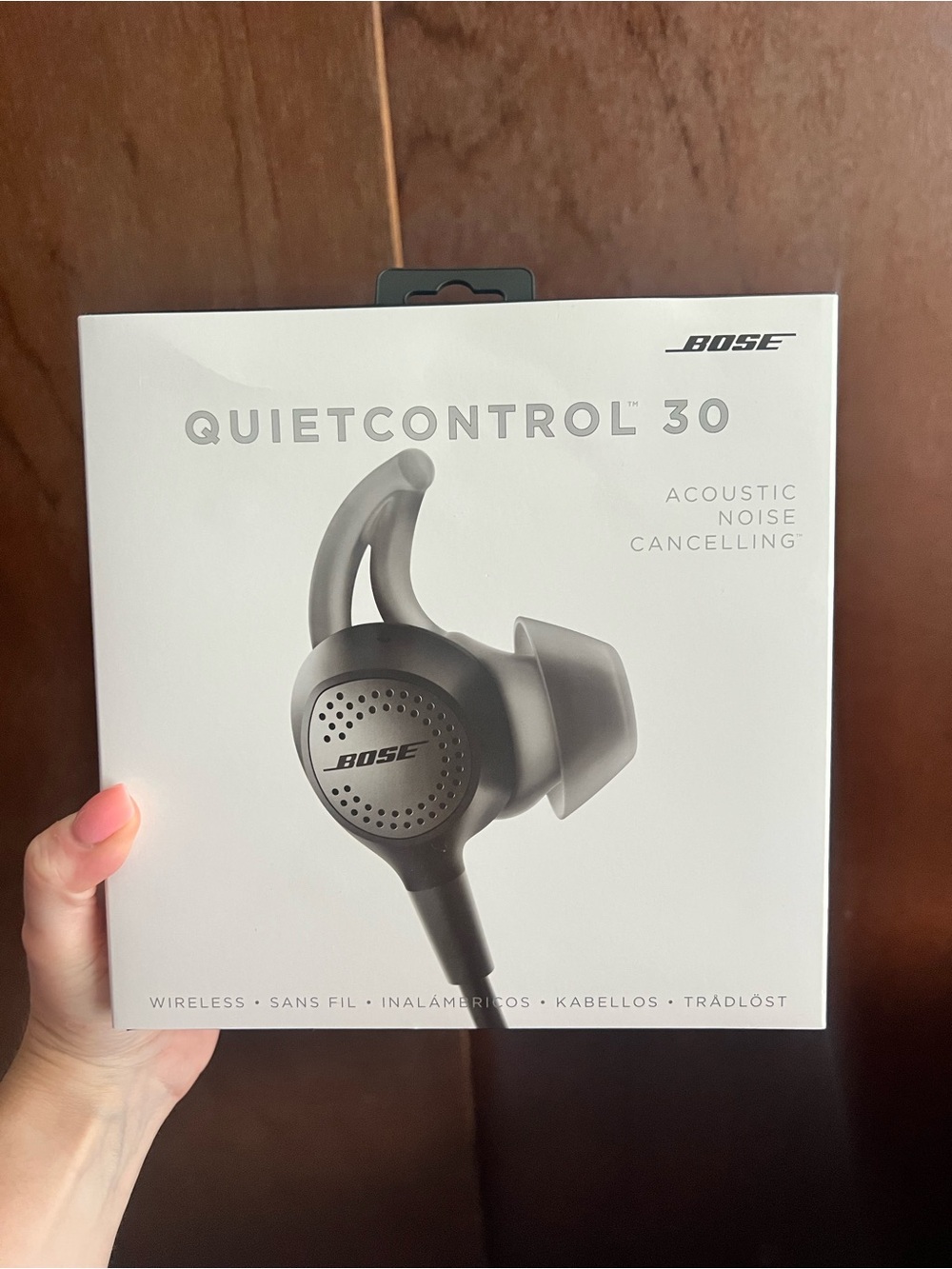 Bose QuietComfort 30 Headphones in Black